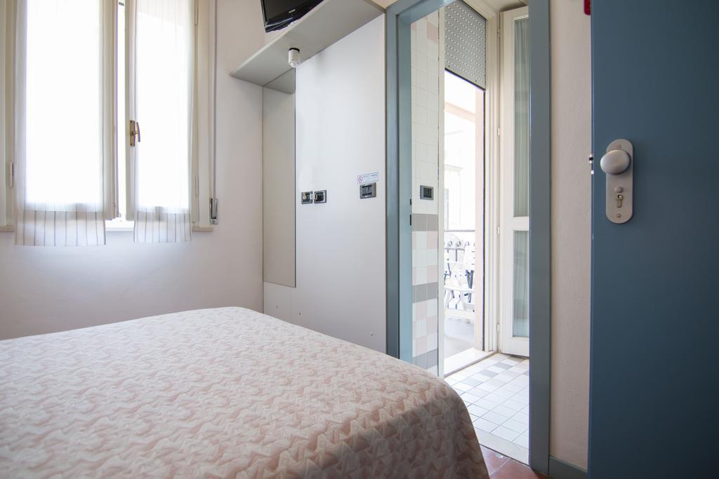 Standard Single Room,143164317:JPEG